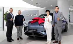 BYD Başkan Yardımcısı Stella Li, Türkiye’de İlk SEALION 7 Teslimatını Gerçekleştirdi