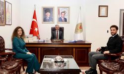 Vali Ünlüer’den Sanat Emekçilerine Başarı Belgesi