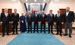 “Şehrimizin Her Alanda Güçlenmesi İçin Yoğun Mesai Harcıyoruz”