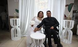 Bedensel engelli çiftin aşkı 'imece' usulü düğünle taçlandı