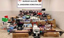 Burdur'da kaçak ürünler ele geçirildi