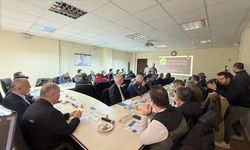 Burdur'daki Gölhisar Gölü'nde su seviyesinin azalmasına karşı alınabilecek önlemler toplantıda görüşüldü