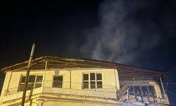 Feke'de evin bacasında çıkan yangın söndürüldü