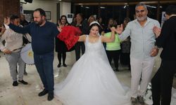 Hatay'da down sendromlu Ezgi'nin gelinlik giyme hayali gerçek oldu