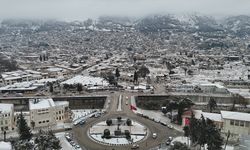 Hatay'da kar yağışı etkili oluyor