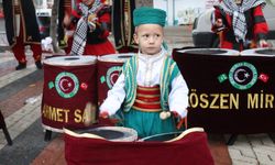 Isparta'da 3 kuşak aynı mehter takımında tarihi geleneği yaşatıyor