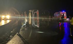 Osmaniye'de devrilen yolcu otobüsündeki 3 kişi yaralandı