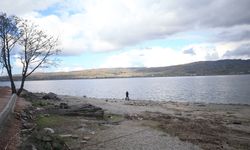 SAPANCA GÖLÜ ALARM VERİYOR - Tarihin en düşük seviyesini gören Sapanca Gölü için koruyucu çalışmalar yürütülecek