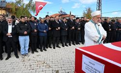 Tokat'ta kalp krizi geçirerek hayatını kaybeden askerin cenazesi Isparta'da defnedildi