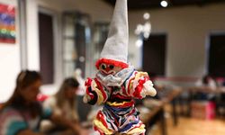 Atık kumaşlar kadınların emeğiyle yılbaşı maskotlarına dönüştü