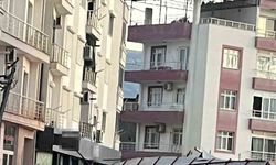 Mersin Mut’ta fırtına çatıyı uçurdu