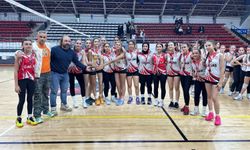 ASAŞ Voleybol Takımı İlk Yılında Sakarya İl Şampiyonu Oldu