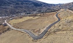 Büyükşehir, Çağlayancerit İstiklal Mahallesi’nde Asfalt Çalışmasını Tamamladı
