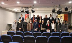 Felsefe ve Düşünce Akademisi Programı Öğretmenlerden Tam Not Aldı