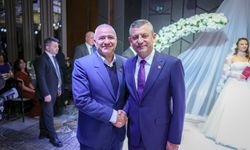 İsmail Kalender, Genel Başkan Özel ile Düğünde Bir Araya Geldi