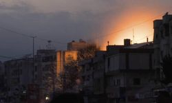 İsrail Lübnan'daki Hizbullah hedeflerini bombalamaya başladı