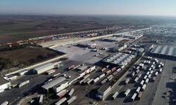 Kapıkule Gümrük Kapısı'nda ticari araç geçişinde tarihi rekor