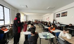 Karaoğlan Koleji’nde Öğrencilere Uygulamalı Yangın Eğitimi Verildi