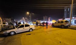 Kaza Güvenlik Kameralarına Yansıdı: 2 Yaralı