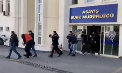 Kendilerini polis ve savcı olarak tanıtan 25 dolandırıcı tutuklandı