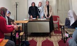 Kur’an Kursu’nda “Aile, Toplum Ve Kadının Güçlü Rolü” Semineri Düzenlendi