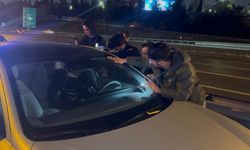 TEM Otoyolu'nda Uyuyakalan Sürücüye Ulaşmak İçin Aracın Camını Kırdılar