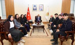 Vali Ünlüer, Çeşitli İsimleri Makamında Ağırladı