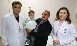 Yarım kalple doğan bebek mucizeyi başardı