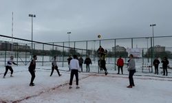 Afşin’de İlk Kez Kar Voleybolu Turnuvası Düzenlendi