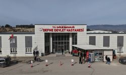 6 ŞUBAT DEPREMLERİNİN ÜÇÜNCÜ YILI - Depremin ardından 2 ayda tamamlanan hastane Hatay'ın sağlık yükünü sırtladı