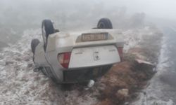 Altınözü ilçesinde takla atan otomobildeki 2 kişi yaralandı