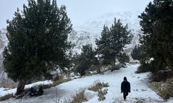 Antalya'nın Kaş ilçesinin yüksek kesimlerine kar yağdı