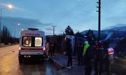 Burdur'da yolcu otobüsünün devrilmesi sonucu 12 kişi yaralandı