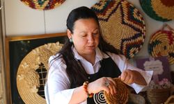 Depremde iş yeri yıkılan hasır örme sanatçısının yüzü Kültür ve Sanat Çarşısı'nda güldü