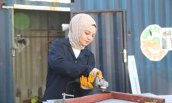 Depremde iş yeri yıkılan kadın girişimcinin yüzü yeni atölyeyle güldü
