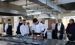 Hatay'da üreticiler mandalinaya katma değer kazandırmak için uygulamalı eğitim alıyor