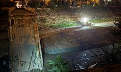 Hatay'da yaya köprüsünün bir bölümü yıkıldı