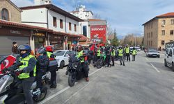 Isparta'da motosikletliler bağrağa saygı sürüşü yaptı