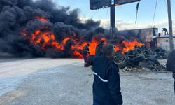 Mersin'de oto lastik dükkanında çıkan yangın söndürüldü