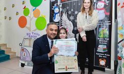 Başkan Toptaş'a karne programında doğum günü sürprizi