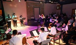 Mersin'de çocuk kampüsü öğrencilerinden sanat şöleni