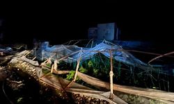 Antalya'yı hortum vurdu: Seralar büyük zarar gördü