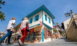 Yerli turistler geçen yılın üçüncü çeyreğinde 276 milyar lira harcama yaptı