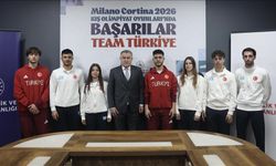 Bakan Bak, 2026 Kış Olimpiyatları'na katılacak milli sporcuları kabul etti