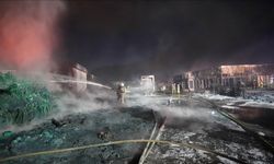 Büyükçekmece'de tarım şirketinin deposunda çıkan yangın söndürüldü