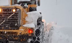 Büyükşehir Kar Mesaisini Sürdürüyor; Ekiplerden Kesintisiz Çalışma