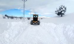 Büyükşehir, Kırsalda Karla Mücadelesini Kesintisiz Sürdürüyor