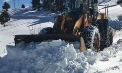 Büyükşehir’den Kesintisiz Kar Mesaisi