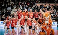 Eczacıbaşı Dynavit, Olympiacos karşısında 3-0 galip