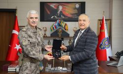 Emekli Korgeneral Çitil’den İl Emniyet Müdürlüğü’ne Anlamlı Ziyaret